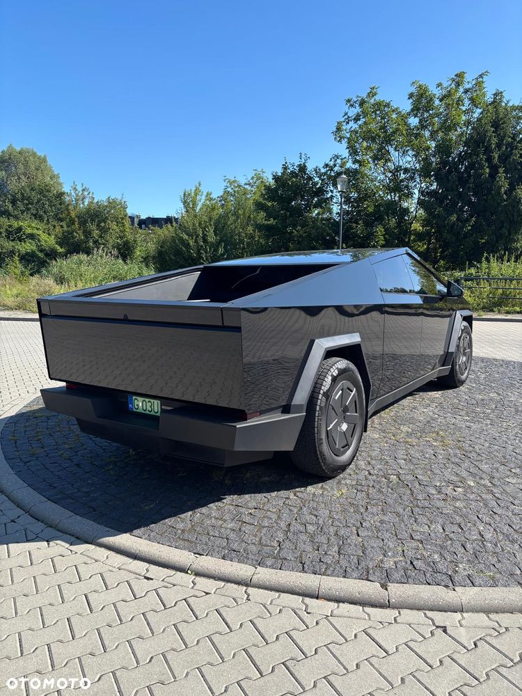 Tesla Cybertruck - 3