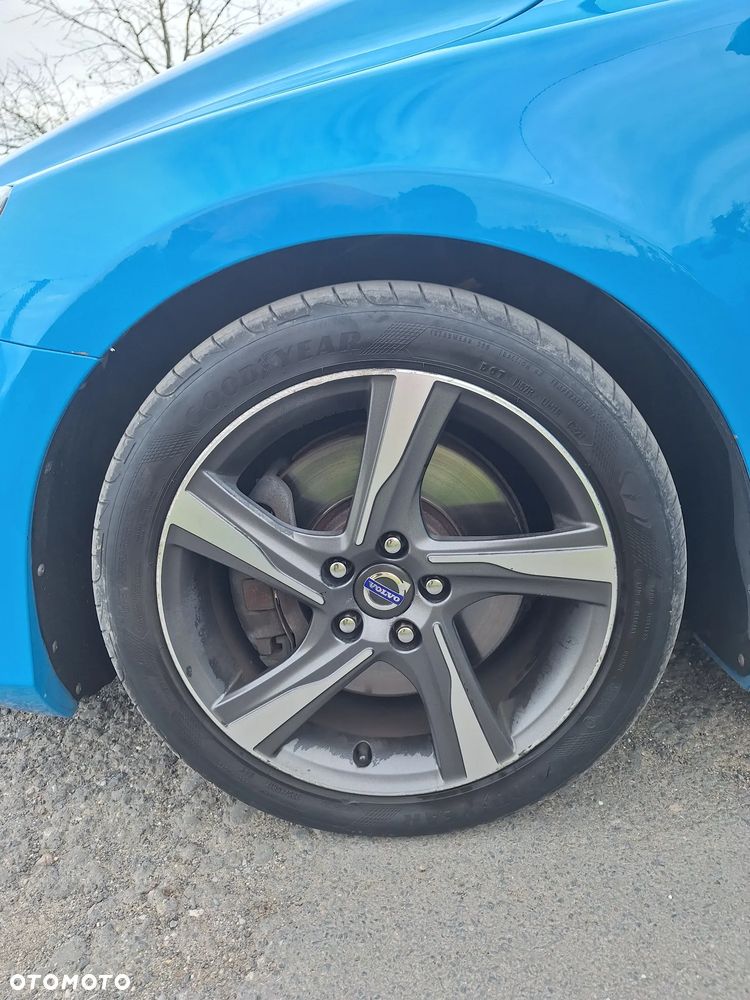 Volvo V40 - 18