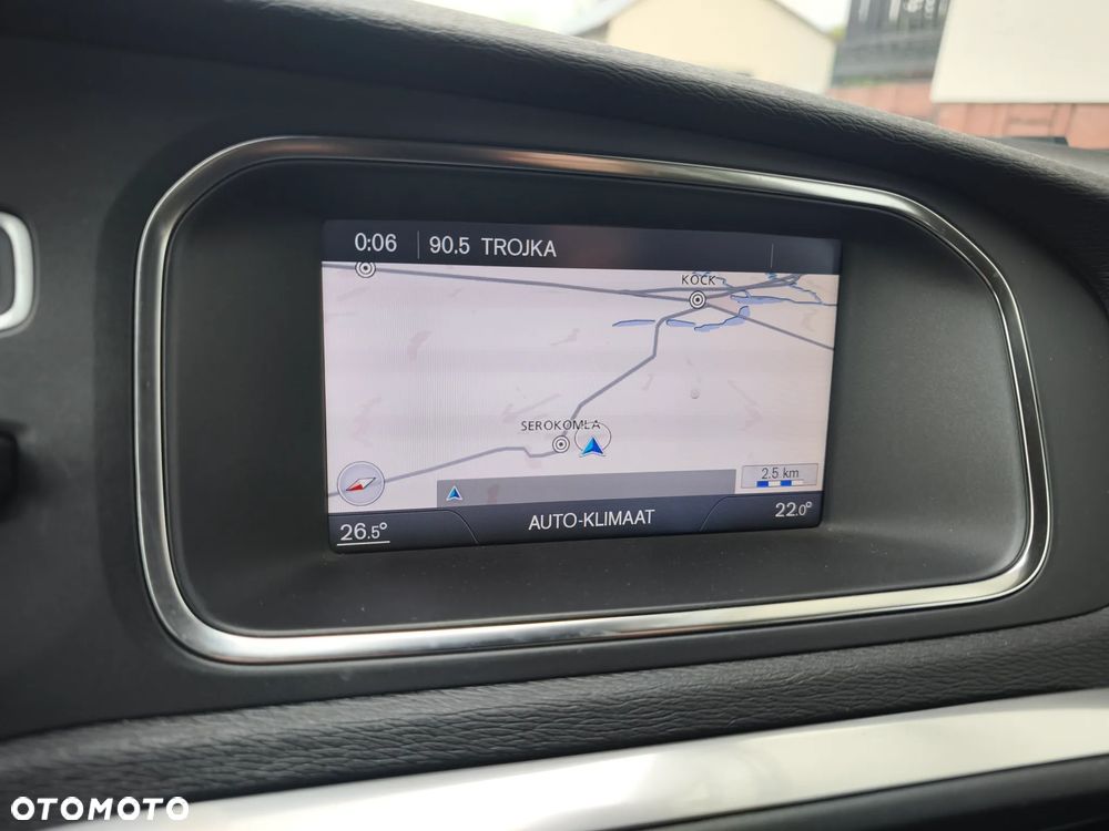 Volvo V40 D2 Momentum - 13