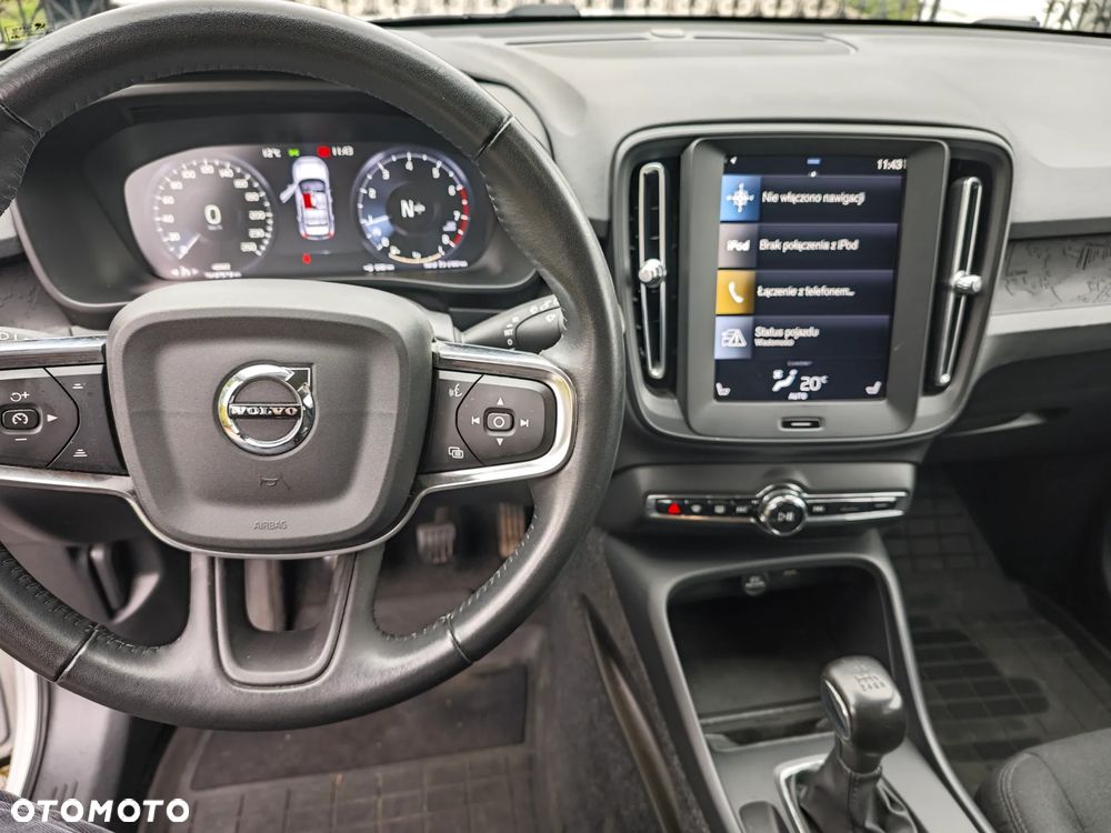Volvo XC 40 T3 Momentum - 10