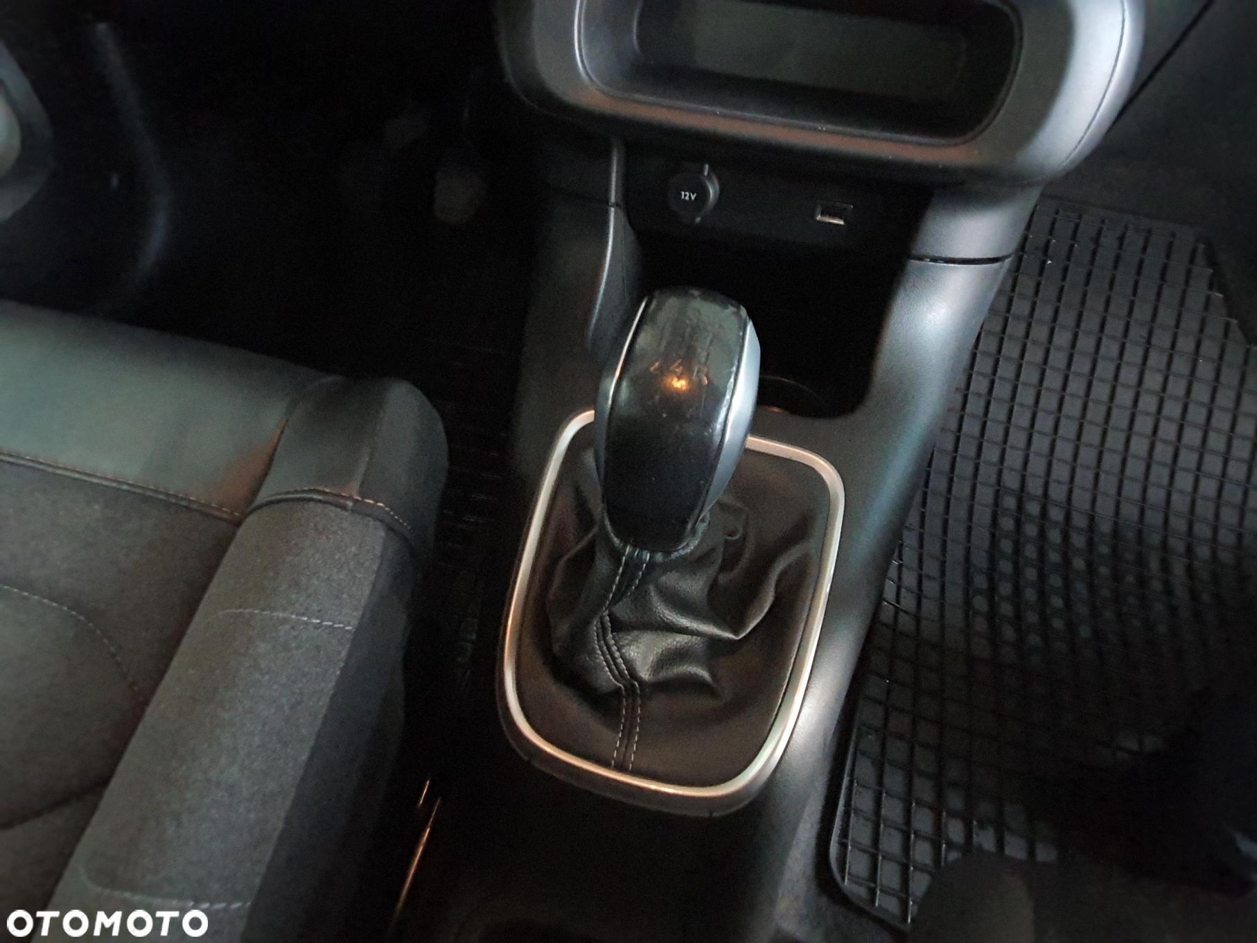 Citroën C3 1.2 PureTech Shine - 13