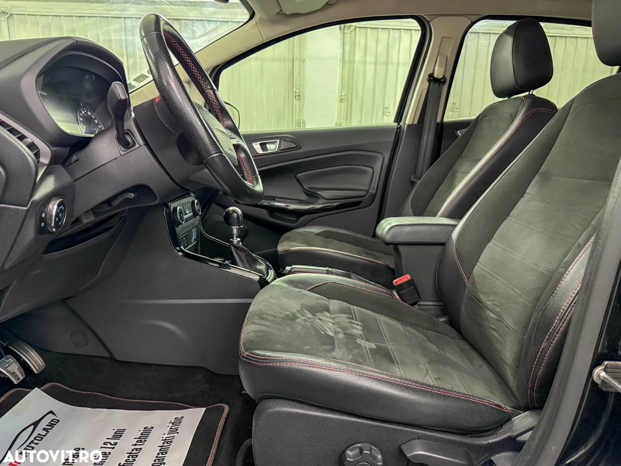Ford EcoSport 1.0 EcoBoost ST-LINE - 29