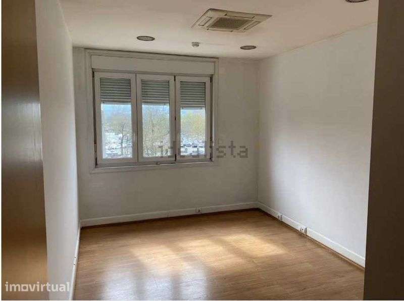 Arrendamento de escritórios em Barcelos Centro - Grande imagem: 3/9