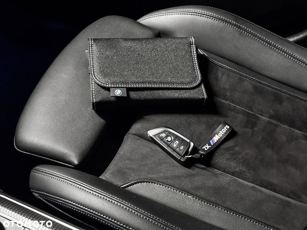 BMW Seria 3 318i M Sport Edition - 40