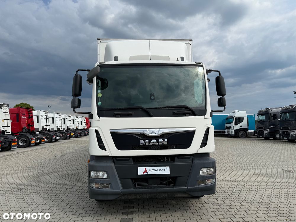 MAN TGM 18.290 / KONTENER 9,40M / WINDA / SPROWADZONY / STAN BDB / / / - 2