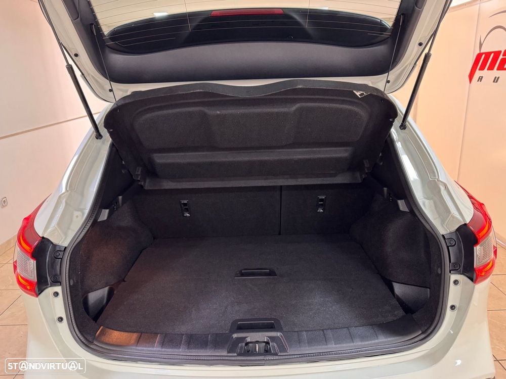Nissan Qashqai 1.5 dCi N-Connecta - 10