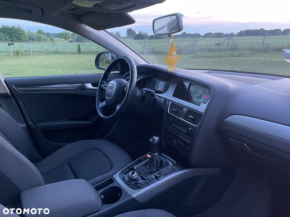 Audi A4 Avant 2.0 TDI - 9