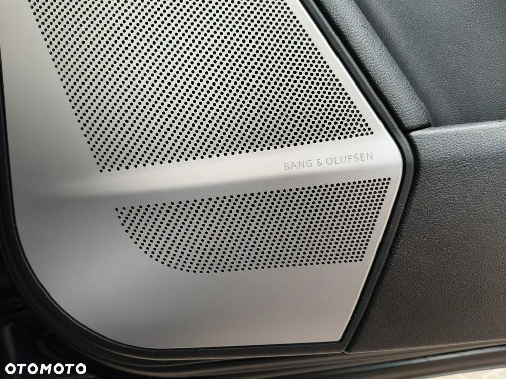 Mercedes-Benz GLS - 32