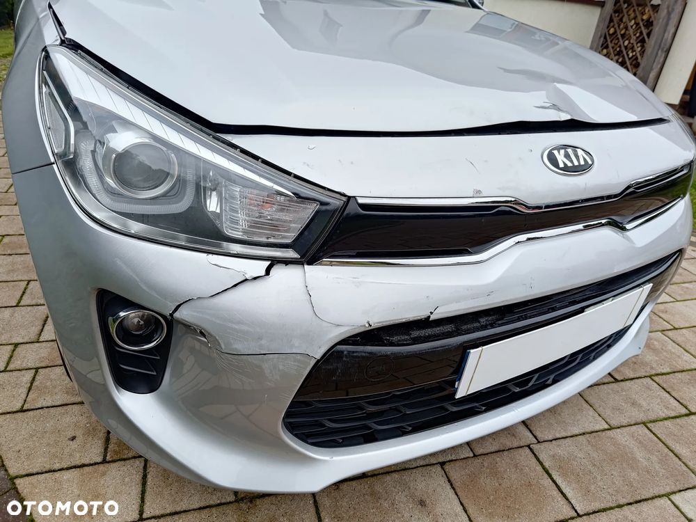 Kia Rio - 11