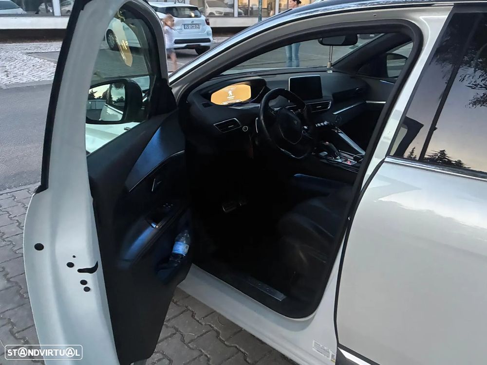 Peugeot 5008 1.5 BlueHDi GT Line J19 EAT8 - 5