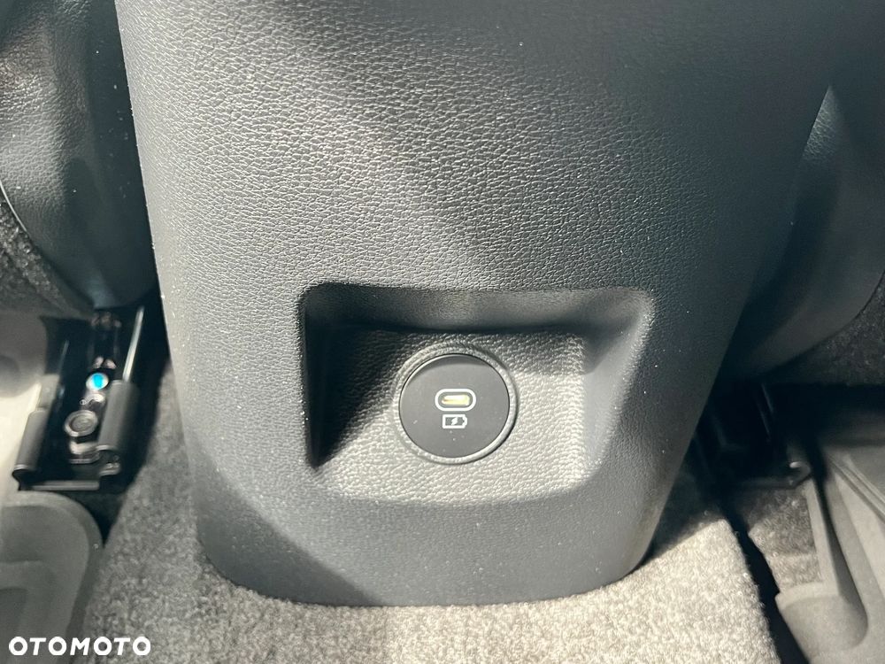 Kia XCeed 1.6 T-GDI Business Line DCT - 36
