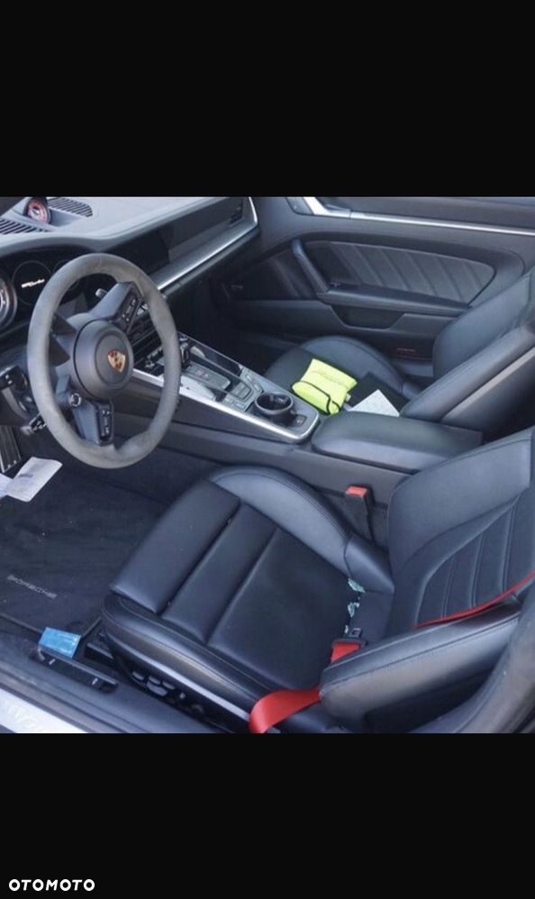 Porsche 911 Carrera Turbo - 9