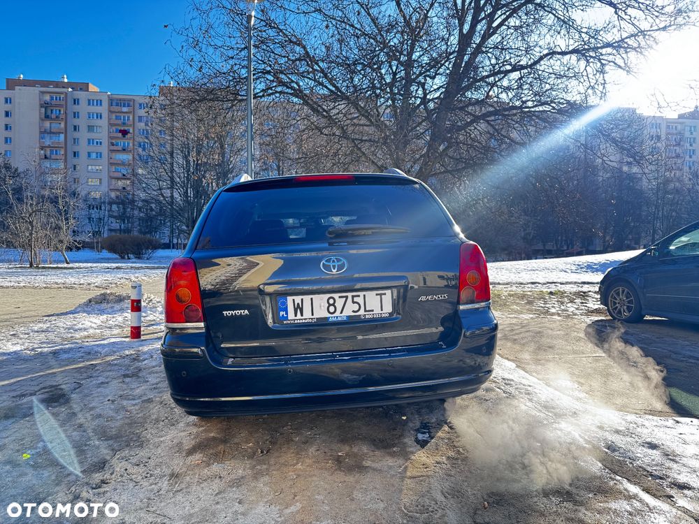 Toyota Avensis - 4