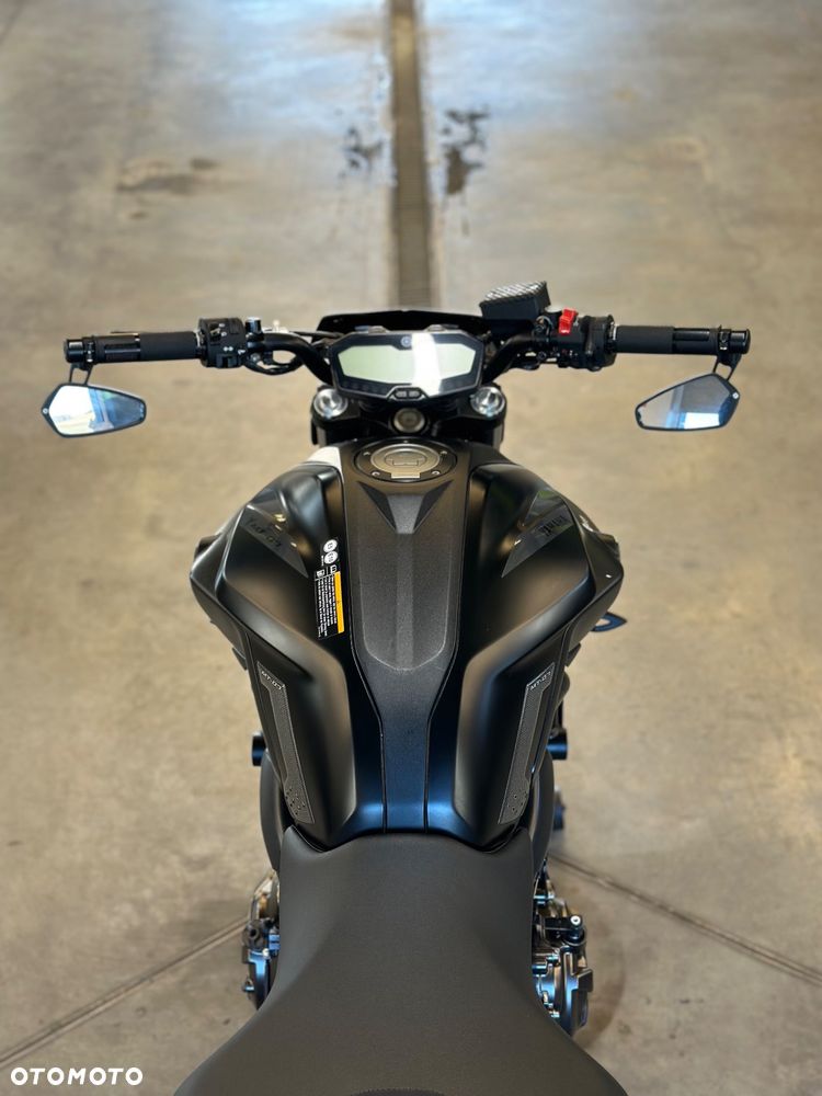 Yamaha MT - 9