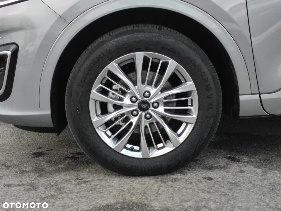 Ford Kuga - 10