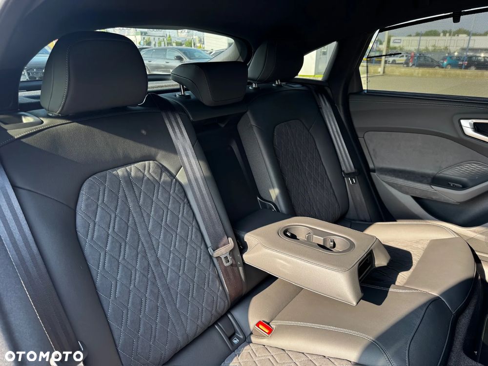 Audi A5 Limousine - 32