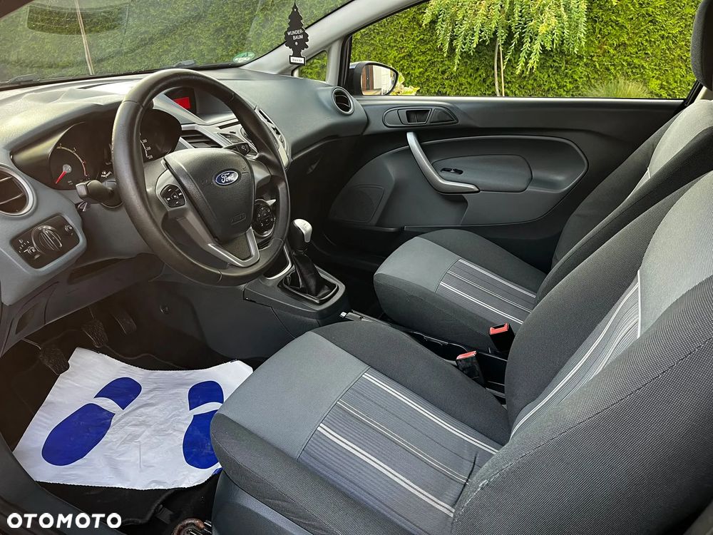 Ford Fiesta - 10