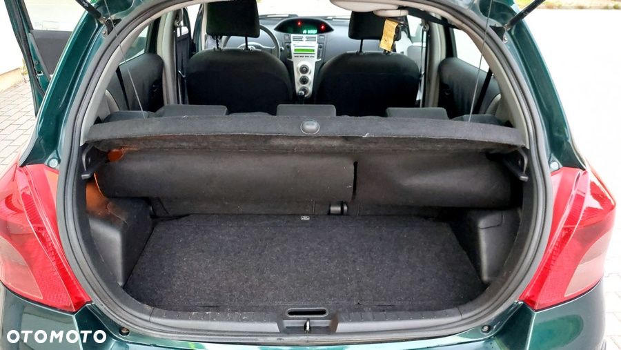 Toyota Yaris - 22
