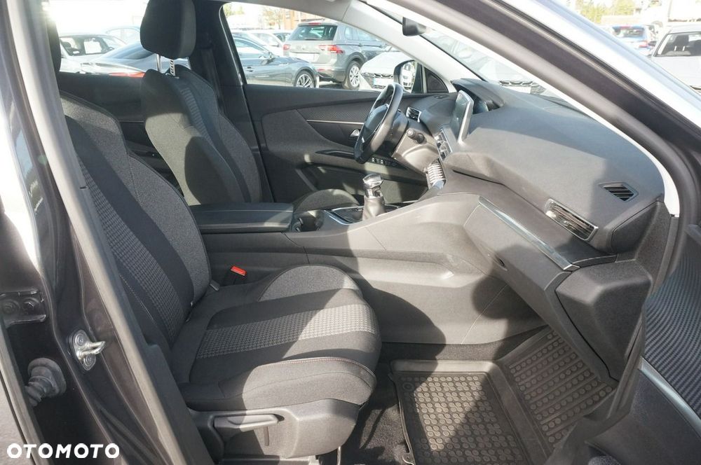 Peugeot 3008 1.2 PureTech Active Pack S&S - 28