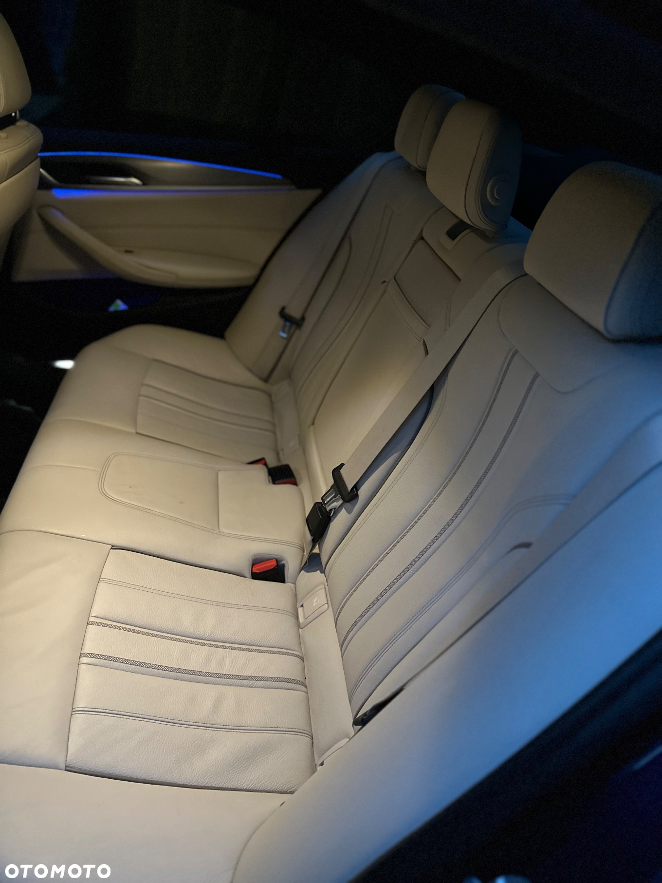BMW Seria 5 520d xDrive - 13