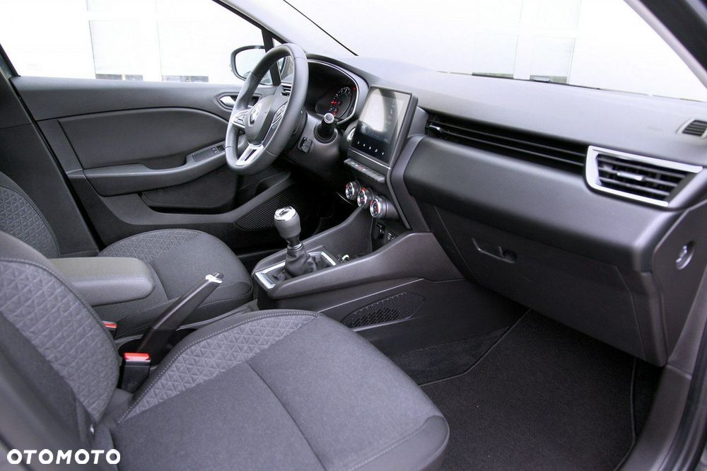 Renault Clio - 11