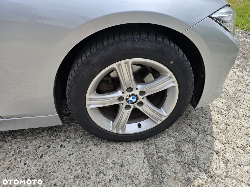 BMW Seria 3 - 17