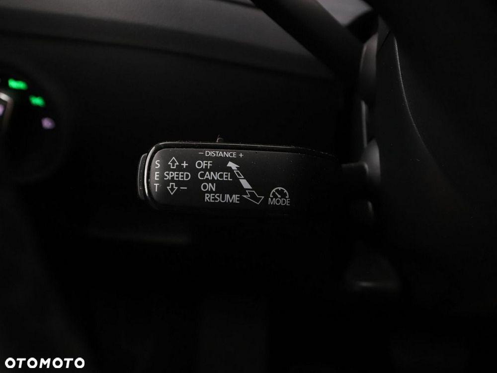 Skoda Superb 2.0 TDI SCR Style DSG - 35