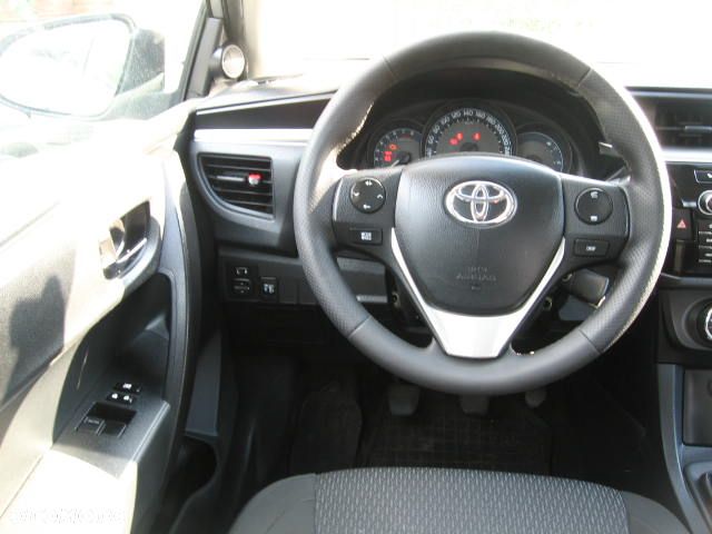 Toyota Corolla 1.4 D-4D Active EU6 - 14