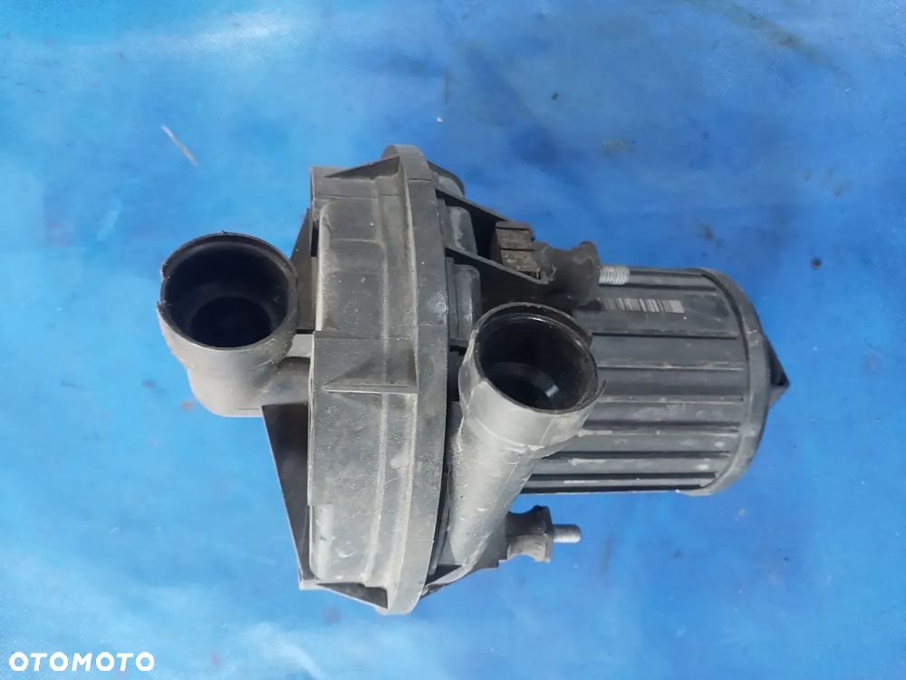 Pompa powietrza wtórnego 06A 959 253 B recyrkulacji EGR PIERBURG ORYGINAŁ AUDI A3 A4 B5 B6 B7 A8 A6 C5 C6 Seat Altea Alhambra Ibiza Leon Toledo Skoda Fabia Octavia Superb Volkswagen Caddy Golf 5 6 New Beetle Passat B5 B6 B7 Polo Sharan Touareg Touran Transporter 1.6 1.8 1.8T 2.0 2.4 2.8 3.0 BENZYNA 06A959253B - 1