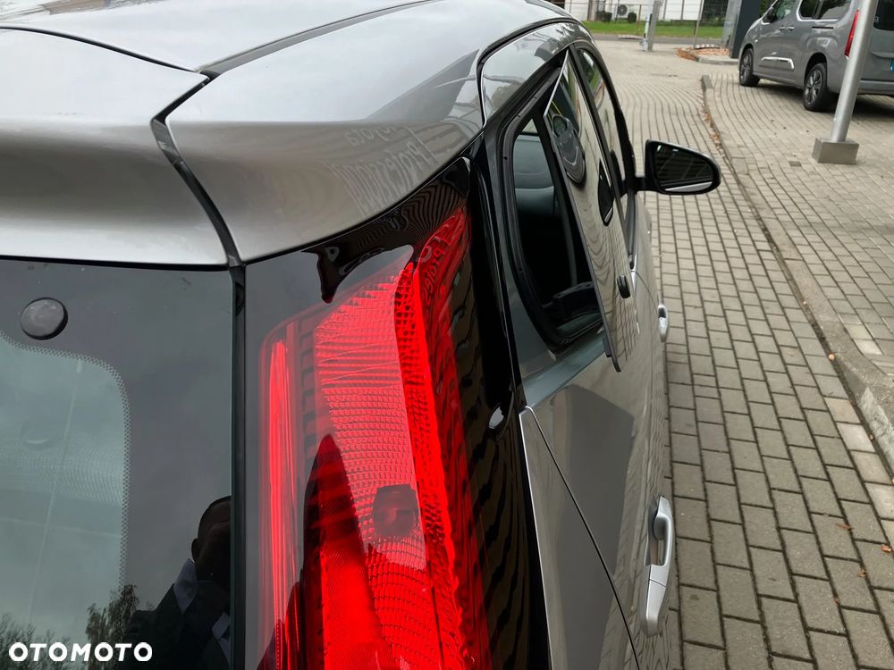 Toyota Aygo x-play - 11