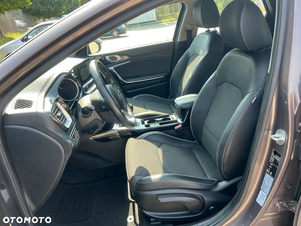 Kia XCeed 1.5 T-GDI GT-Line - 10
