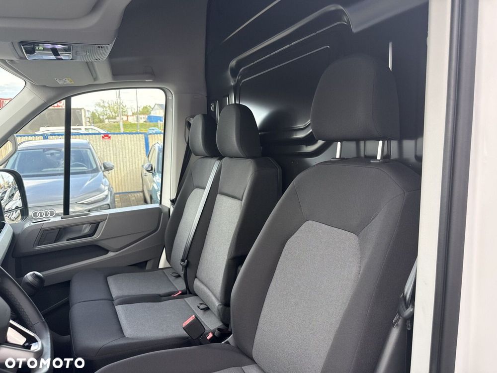 Volkswagen Crafter 35 2.0 TDI L4H3 4490 177 KM - 13
