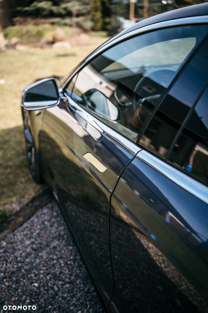 Tesla Model S Long Range Plus - 10