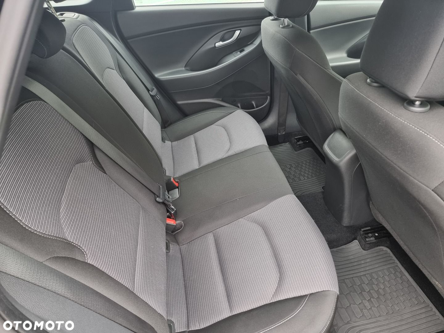Hyundai i30 1.5 DPI Classic + - 23