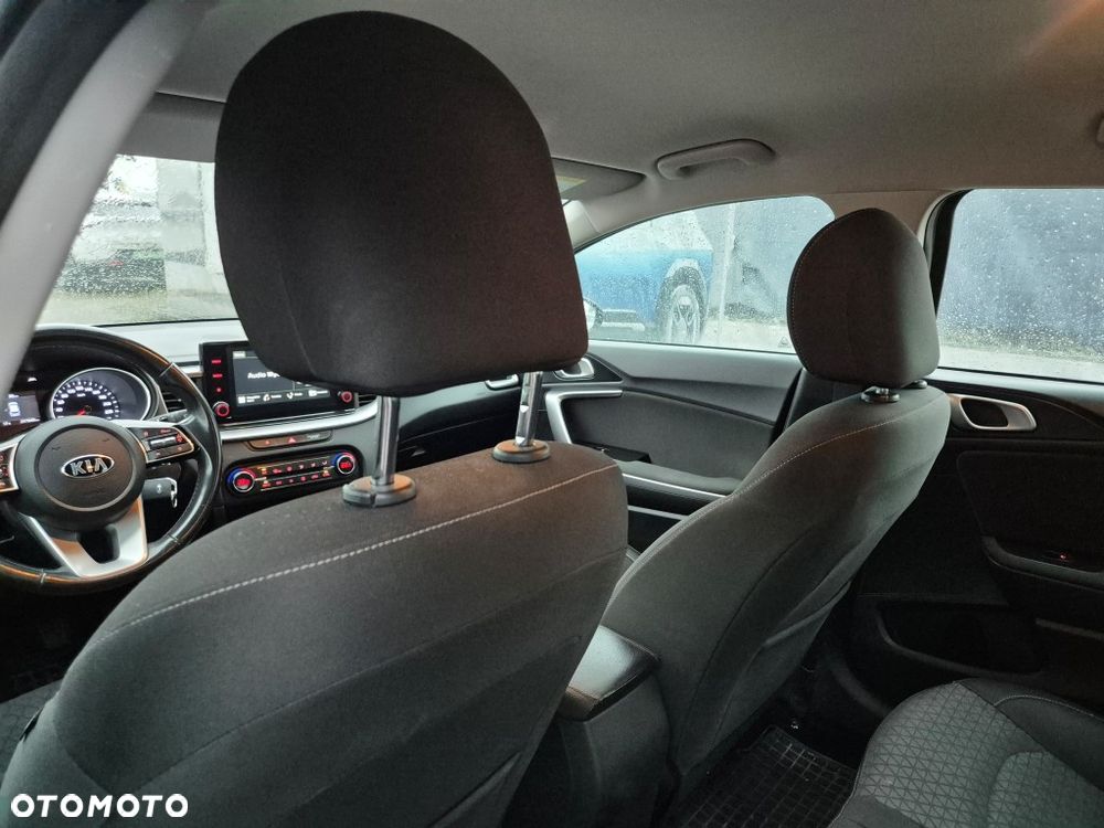 Kia Ceed 1.6 CRDi SCR M - 8