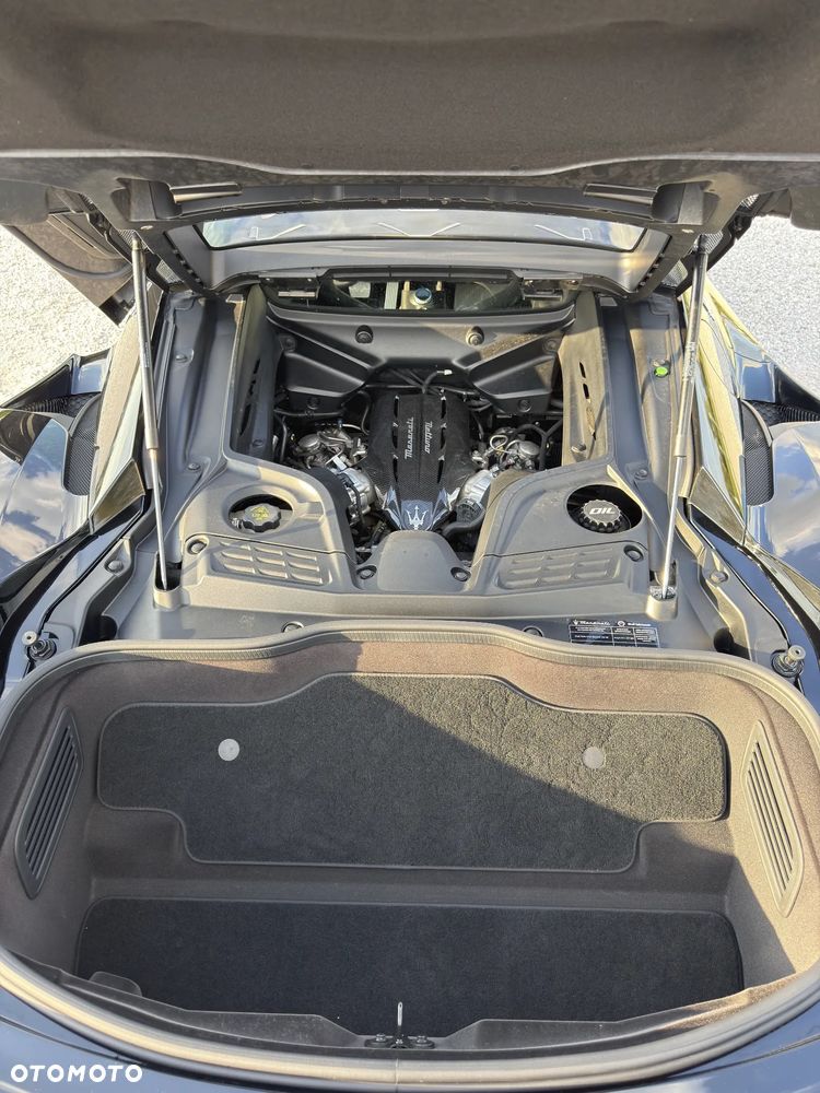 Maserati MC20 DCT - 13