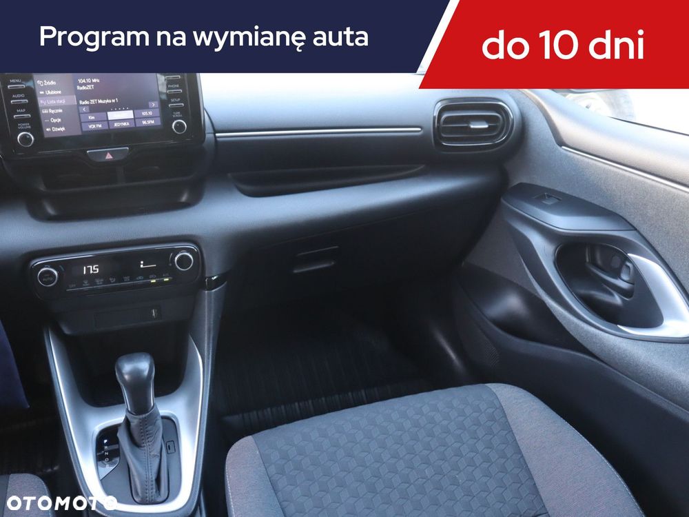 Toyota Yaris - 10