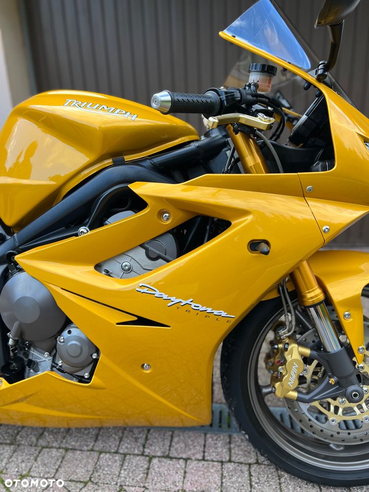Triumph Daytona - 16
