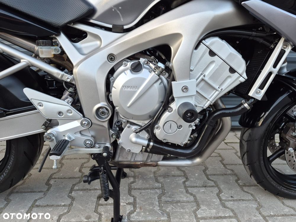 Yamaha FZ6 - 13