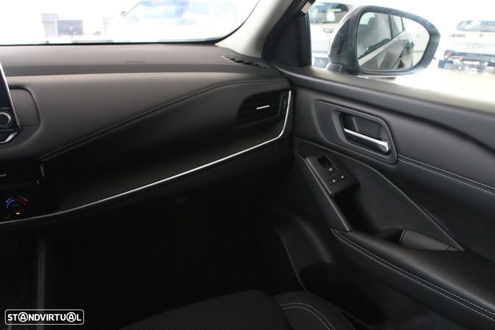 Nissan Qashqai 1.3 DIG-T Acenta LED+R - 18