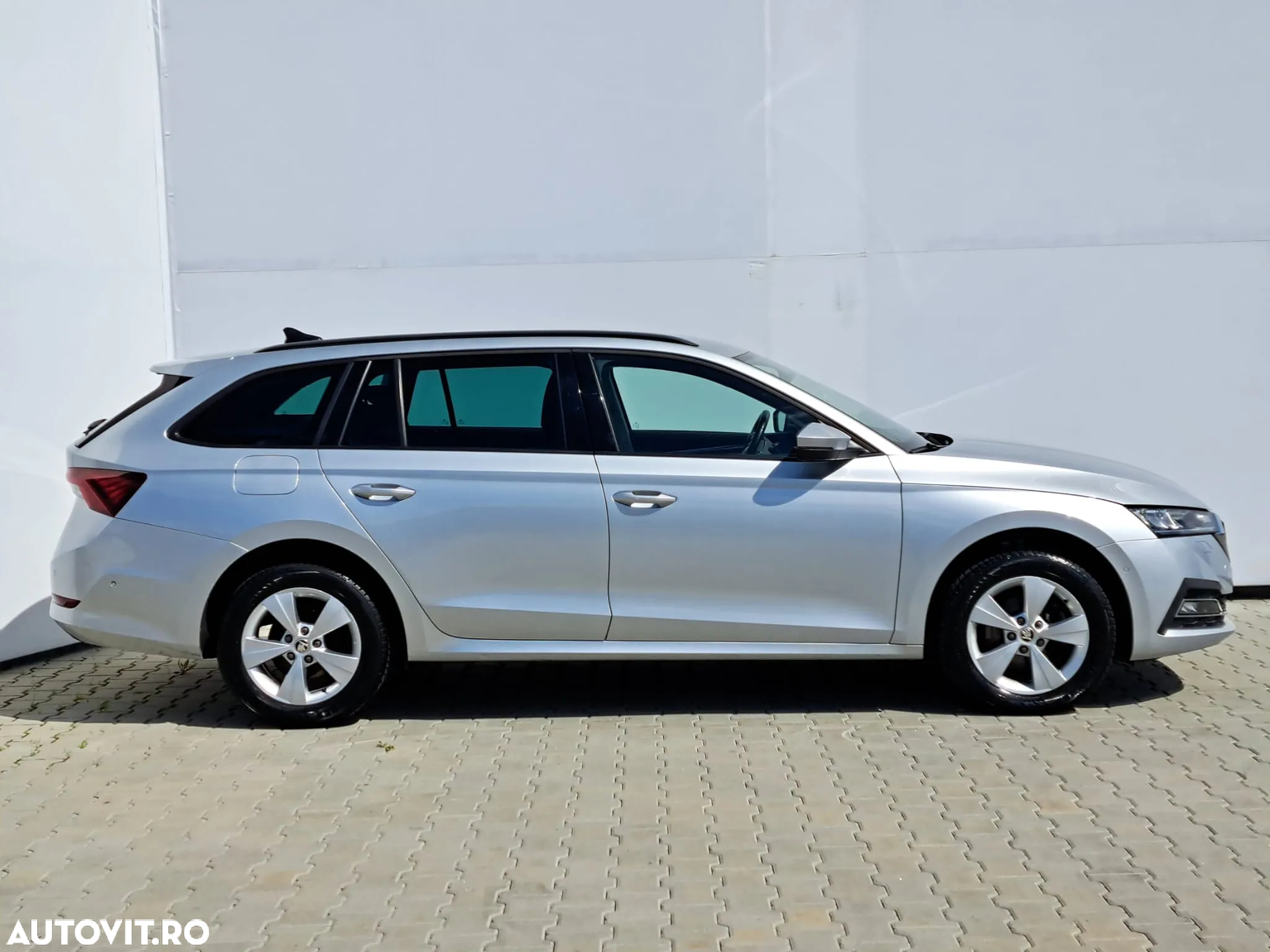 Skoda Octavia Combi 2.0 TDI Style - 3