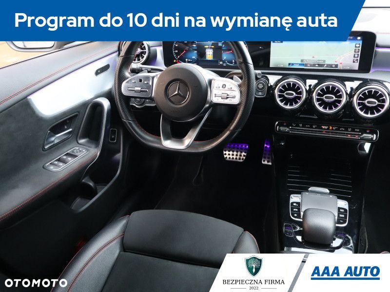 Mercedes-Benz CLA - 9