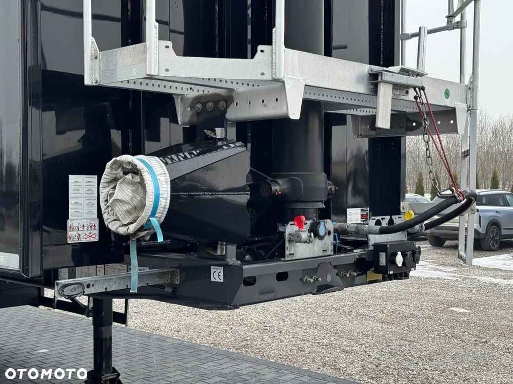 Schwarzmuller SK/ WAGA 6000 kg / 50 m3 / KLAPO-DRZWI / PODNOSZONA OŚ  / IDEALNY STAN - 8