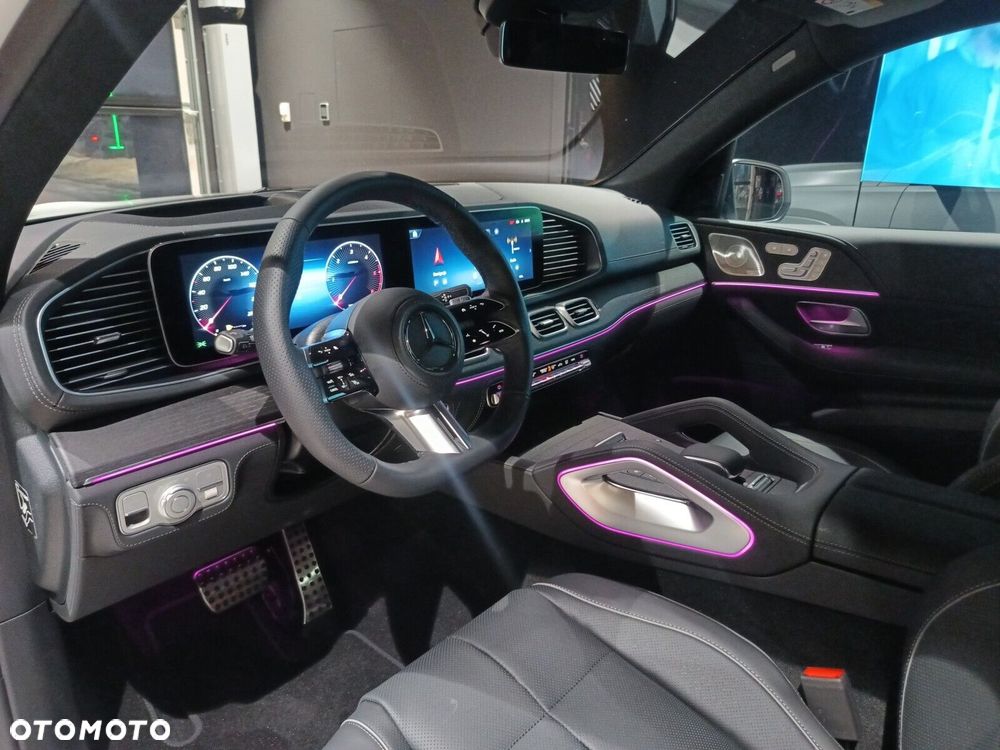 Mercedes-Benz GLS - 13