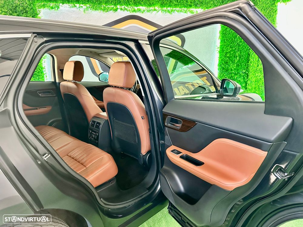 Jaguar F-Pace 3.0 TDV6 Prestige AWD Aut. - 11