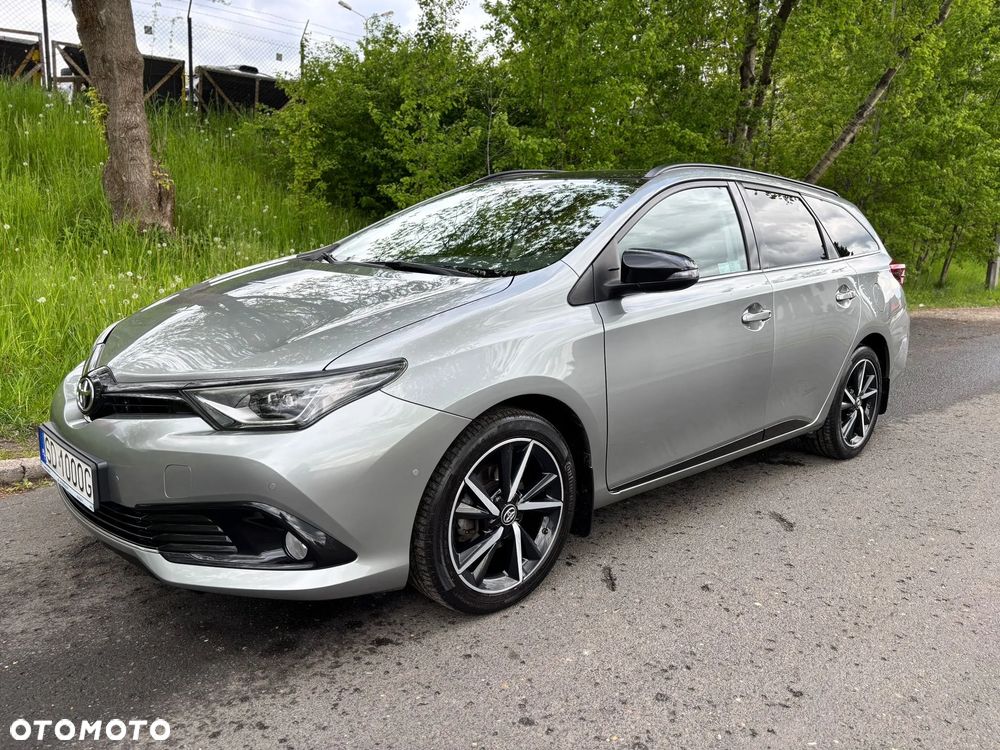 Toyota Auris - 1