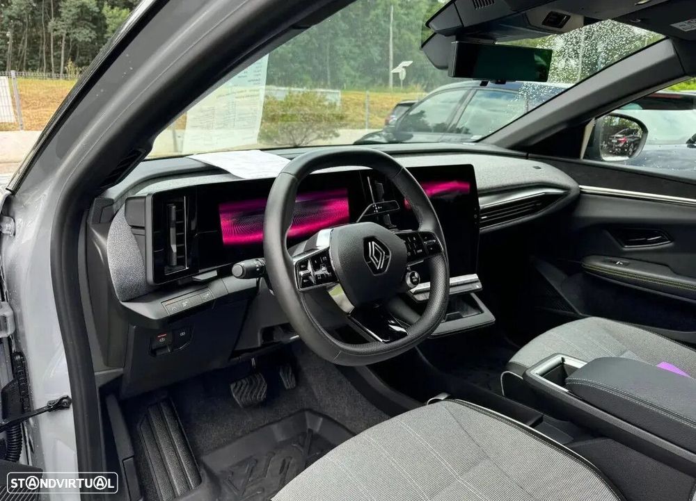 Renault Mégane E-Tech - 25