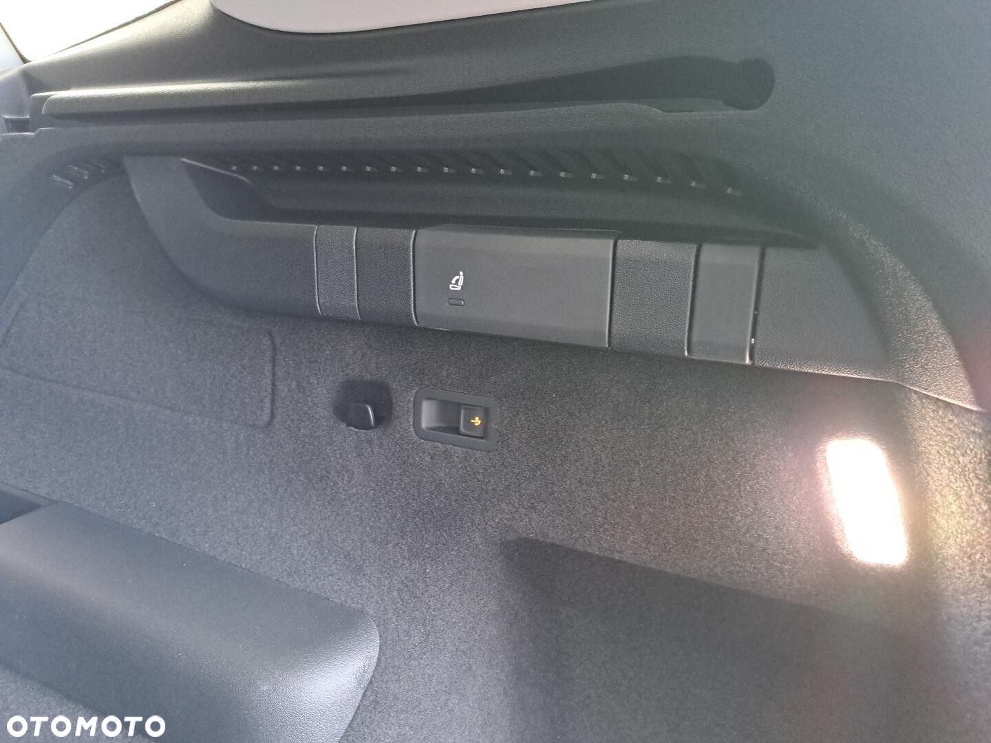 Volkswagen Tayron 2.0 TSI Elegance DSG - 24