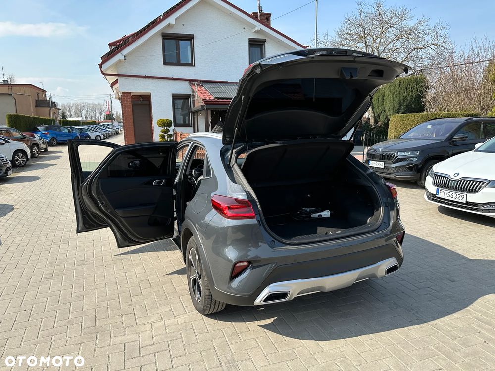 Kia XCeed - 24