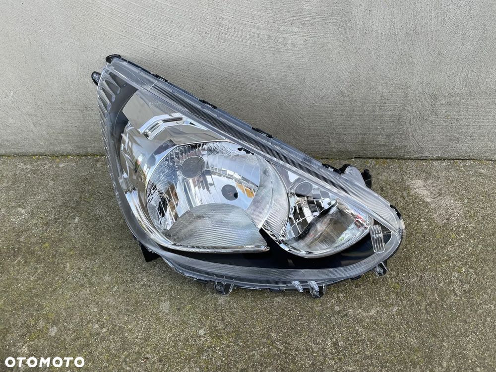 LAMPA PRZEDNIA PRAWA MITSUBISHI SPACE STAR II  2012-- NOWA - 1